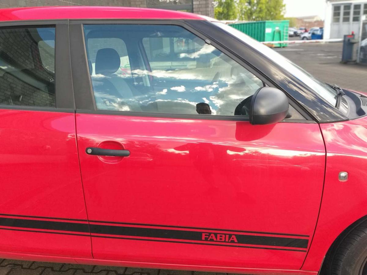 Skoda Fabia 2 5J original Tür vorn rechts Coridarot LF3K Bj.2012